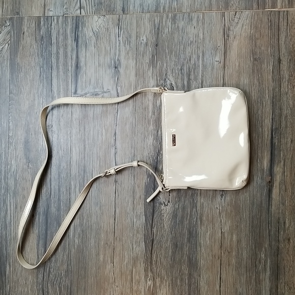 kate spade Handbags - Kate Spade patent leather crossbody
